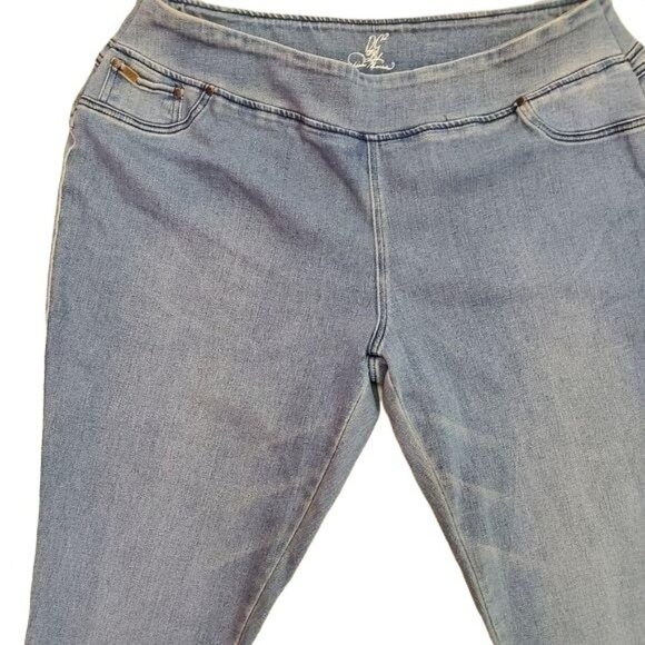 DG2 by Diane Gilman | Denim Capris  Pants - Picture 3 of 6